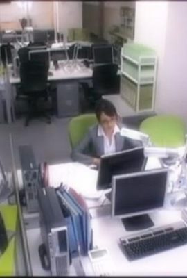 Chứng hoang tưởng thủ dâm “Kannoshizuka” DDK-098 (OL Sử dụng chuột và điện thoại trong văn phòng) (61P)