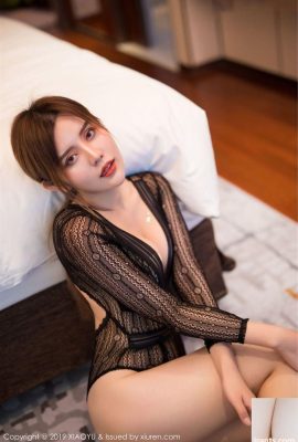 Nữ thần sexy Cris Zhuo Yaqi ngực khủng, mông căng tròn, phối cảnh phòng riêng (52P)