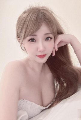 Người yêu “Zhang Xiaorou” với bộ ngực đẹp trắng trẻo, dịu dàng và đôi mắt đầy rãnh sâu bắt mắt sắp bung ra (10P)