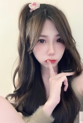 Làn da hồng hào của hot girl “Lin Jiejun” khiến người ta muốn cắn một miếng (10P)