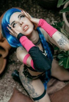 (Suicide Girls)09/06/2022 – Bão tuyết – Hướng tới Thành phố Thượng(48P)