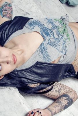 (Suicide Girls) Discoquette – CẦU THANG ẨN(41P)