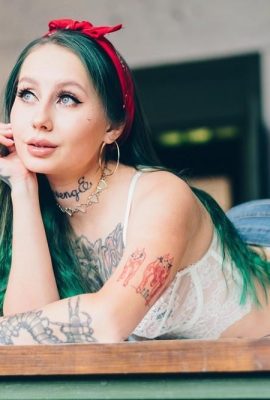 (Suicide Girls) 11/04/2023 – Natashasavinich – Tâm trạng xanh(58P)