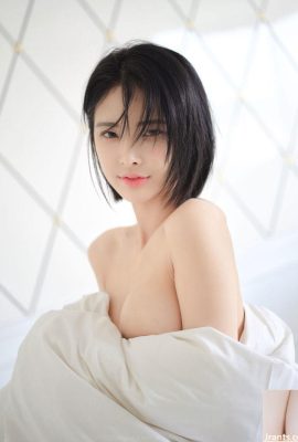 Zhu Keer Flower đi du lịch Quế Lâm và chụp ảnh riêng tư trong trang phục nội y gợi cảm khoe ngực khủng và mông đầy đặn (17P)
