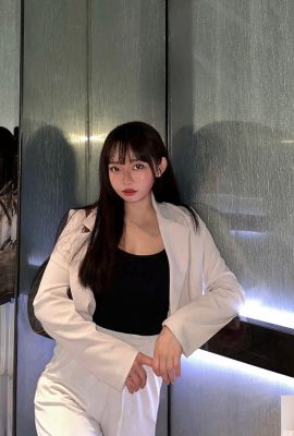 Hot girl “Zhan Zhuzhu” có bộ ngực bắt mắt đến mức nóng bỏng, quyến rũ đến mức quyến rũ (10P)