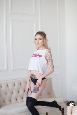 [Suicide Girls] Helia – Buổi sáng ngây thơ