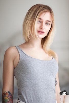 [Suicide Girls] Lyuba – Nhỏ Và Dễ Thương