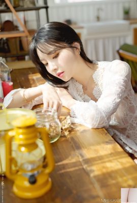 SAINT Photolife – Yuna Vol.42 Nắng Chiều (70P)