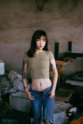 “Mặc quần áo để trông thon gọn hơn, cởi quần áo để trông béo hơn” Nữ sinh Yingying tạo nên sự khác biệt lớn trong phong cách áo của mình (26P)