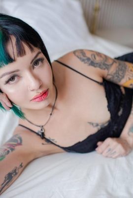 [Suicide Girls] 23/04/2024 – Queenkimmi – Chuyển sang màu đen [44P]