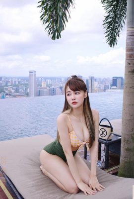 Hot girl “Sun Huitong” có bộ ngực trắng nõn, đôi chân nóng bỏng và thân hình rất hôi (10P)