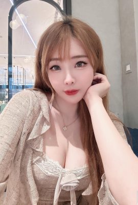 Hot girl ngực đẹp “Zhang Xiaorou” có khuôn mặt thanh tú và thân hình hoàn hảo, thu hút vô số người hâm mộ (10P)