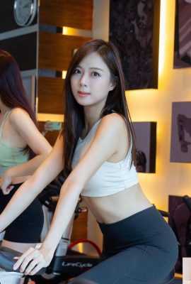 MC chính trực nhất “Xiaoyu” trên sân khoe vóc dáng thon gọn, quyến rũ và giới tính quá sexy (10P)