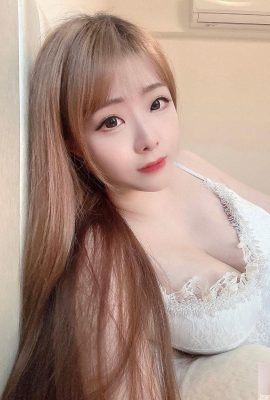 Hot girl ngực đẹp “Zhang Xiaorou” có làn da trắng và số lượng ngực khủng, chỉ bằng một tay khó có thể làm chủ được (10P)