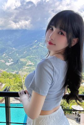 Hot girl phát sóng trực tiếp “Yili” có nụ cười ngọt ngào đốn tim mọi người. Bộ ngực xinh đẹp to, tròn và siêu căng (10P)