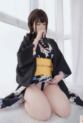 Hirogane 81 “Kimono Nhật Bản 2” chủ động để lộ phần thân dưới khiến cô trở nên gợi cảm (64P)