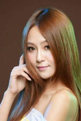 Người mẫu chân dài Winnie sexy studio shot (20P)