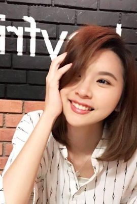 Cô gái tóc ngắn xinh đẹp ~Miars Liutzuhan~ selfie nóng bỏng trước thác nước với một dây đeo vai tuột ra trông càng quyến rũ hơn (29P