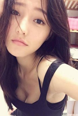 ~Mico Zhang Weichun~ Selfie từ trên xuống dưới lộ rãnh đôi gợi cảm, siêu đẹp (21P)