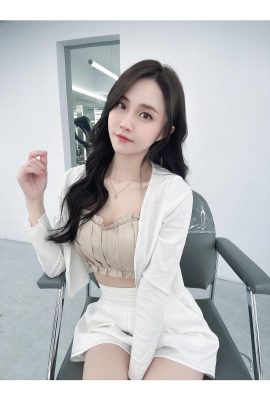Body Hot “Jia Jiaer” Hidden Round and Beautiful ngực (20p)