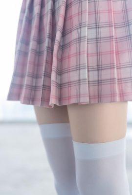 (Thỏ chơi với phim) – Váy kẻ sọc màu hồng vui tươi (41p)