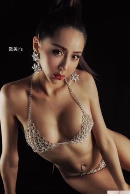 Bộ ngực đầy đủ tràn ra quan điểm xấu xa của sự cám dỗ cực đoan của “Susan” (25p)