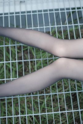 (Thỏ chơi với phim) – Cô gái lụa đen nghịch ngợm (50p)