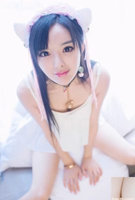 Cô gái da trắng và xinh đẹp với chanh và ngực mềm và mông quyến rũ thu hút tâm hồn (45p)