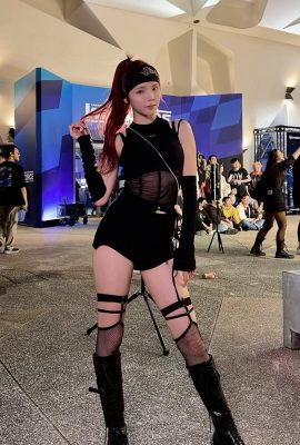 “Zoe_flesh” ngực tròn và cám dỗ (18p)