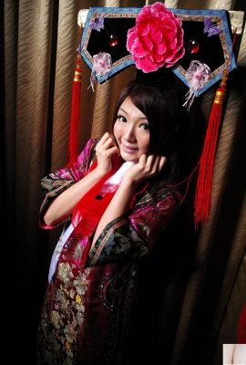 Winnie Xiaoxue và Xiaoyu “Lời chào năm mới đến Công chúa Zhen Huân” (59p)