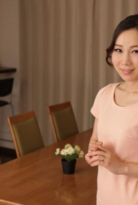 Kuroba Miri: Người phụ nữ đã kết hôn muốn thỏa mãn ham muốn của mình với tình dục thô và creampie (27p)