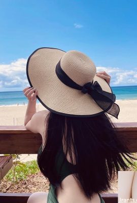 “Rainie Ye” Tôi chỉ nhận ra rằng hình người của tôi là siêu bất thường khi tôi đổi thành bộ bikini (10p)