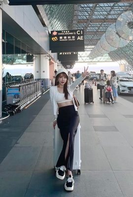 Cô gái bên cạnh “Tingyin” trông quá xinh (10p)