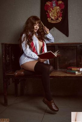 [Kalinka Fox] Hermione Granger (40p)
