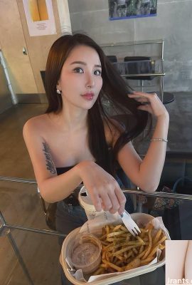 Phù thủy nhỏ “Hanjren724” ngọt ngào và gợi cảm (11p)