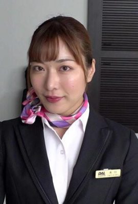 Mizukawa Jun Fucks với nữ tiếp viên mà anh ấy ngưỡng mộ