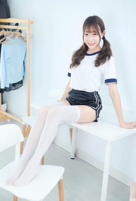 “Qiaoqiao” có thân hình siêu đẹp với đôi chân xinh đẹp + hôi trên mông (10p)