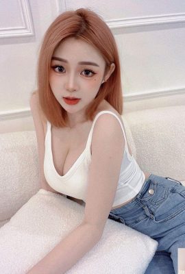 Mô hình ngọt ngào “Mila” không thể che ngực và đầy những nhân vật xấu xa và giải phóng cô ấy (10p)