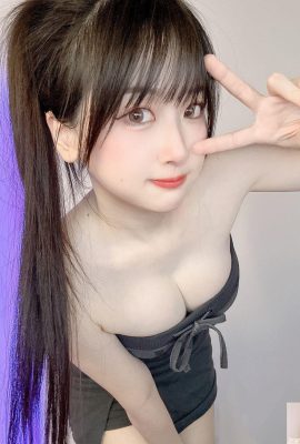 “Vivi” nàng tiên vui tươi đã tràn ra ngực và rất hôi.