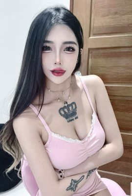Đường cong “Qiqi” hình cuối cùng bị mê hoặc bởi 10p (10p)