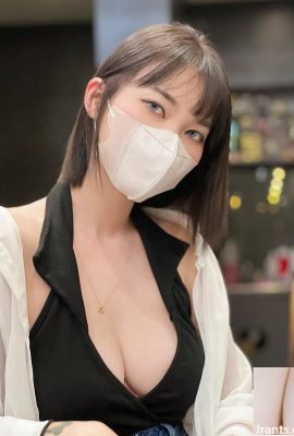 Thể hiện hình dáng đẹp và má uốn cong của bạn. T-won giàu có cho bạn bè khen ngợi w (10p)