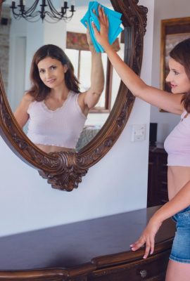 Tina Tiny – Housekeep (112p)