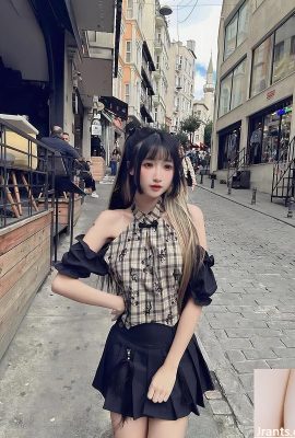 Cô gái xinh đẹp xinh đẹp “Ana Sinni” cho thấy hình dáng mềm mại và sự quyến rũ của cô ấy (10p)