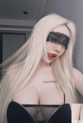 Ngực trắng và mềm và cơ thể “Anncomtw” khiến mọi người muốn xấu (10p)