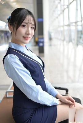 Tiếp viên hàng không mặc đồng phục