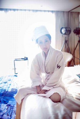 (Cô gái báo chí) Liang Qiqi (40p)