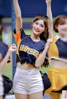 “Sasha” sở hữu thân hình cực chuẩn với tỷ lệ hoàn hảo không thể chê vào đâu được (10P)