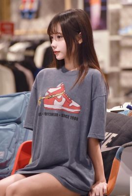 “YY” có nụ cười ôn hòa và đường cong cơ thể hoàn hảo khiến bạn choáng váng ngay từ cái nhìn đầu tiên (10P)